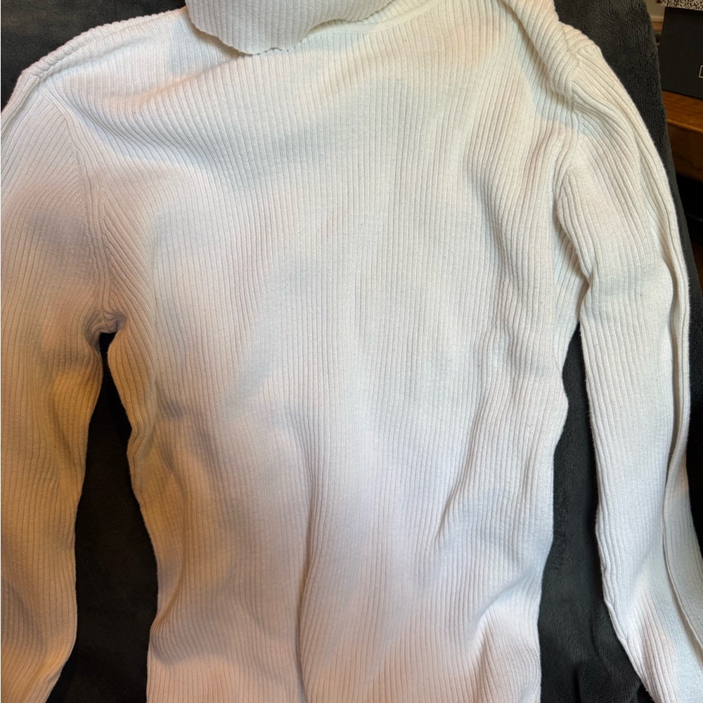 Liz Claiborne White Turtleneck Sweater